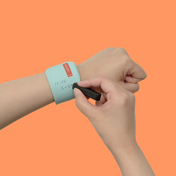 wemo 穿戴式可重複書寫備忘手環｜本體＋專用筆組合｜日本設計 行動備忘工具