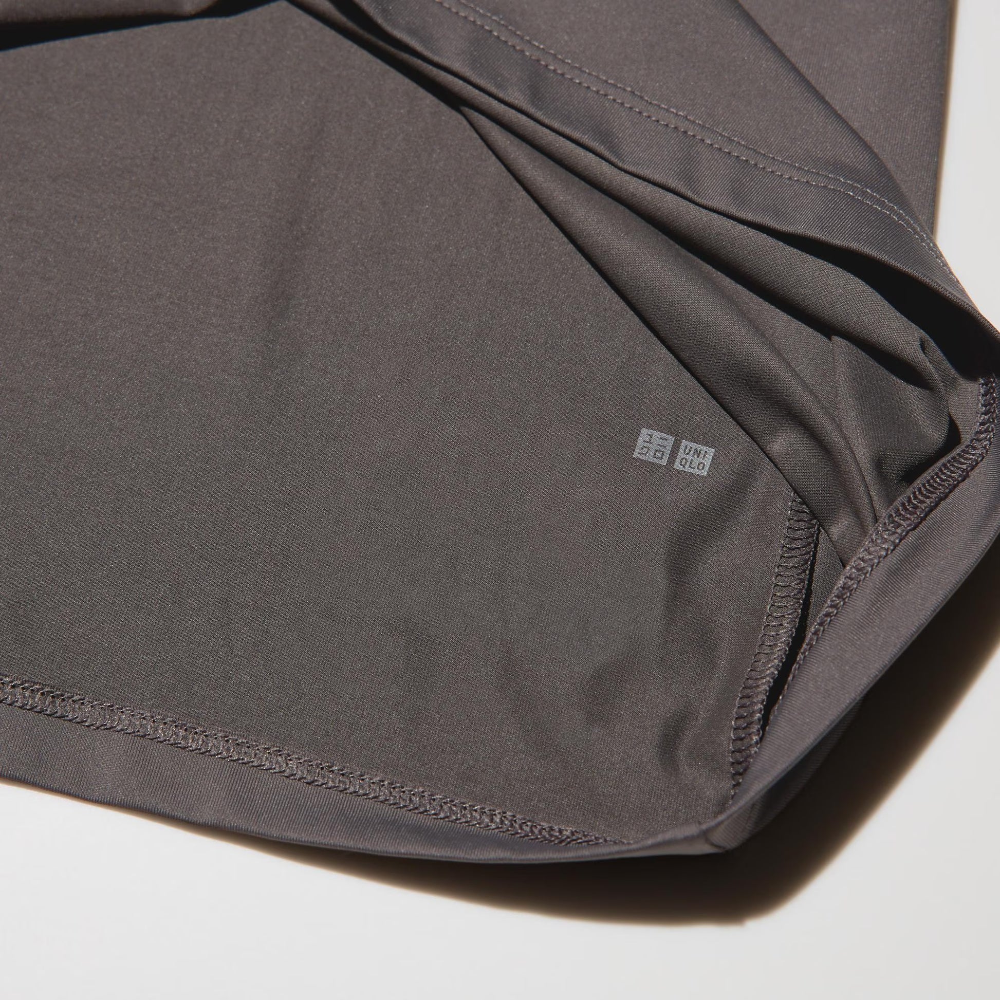 UNIQLO 女款 AIRism UV防護 U領長袖上衣 DRY-EX logo
